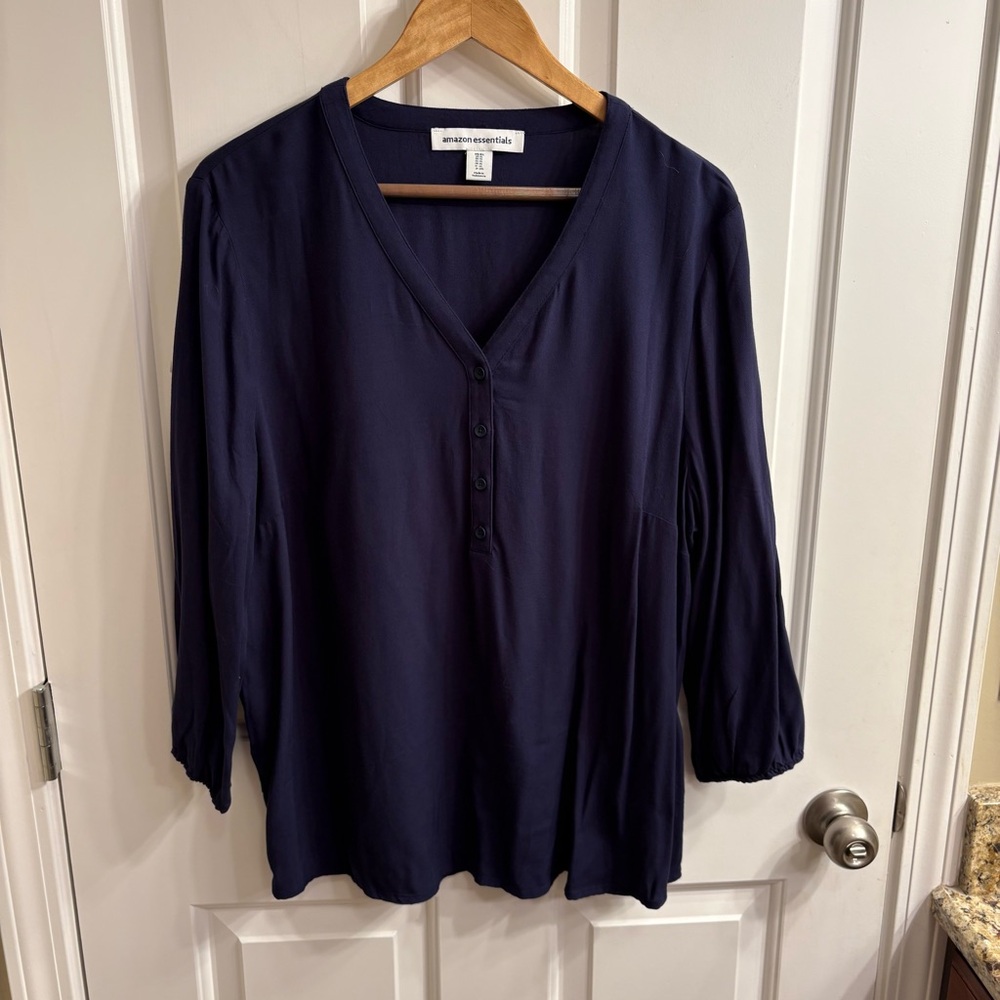 Amazon Essentials Women's Dark Navy Blue Buttoned Popover Blouse XL